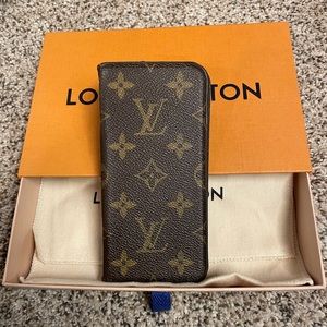Louis Vuitton folio phone case